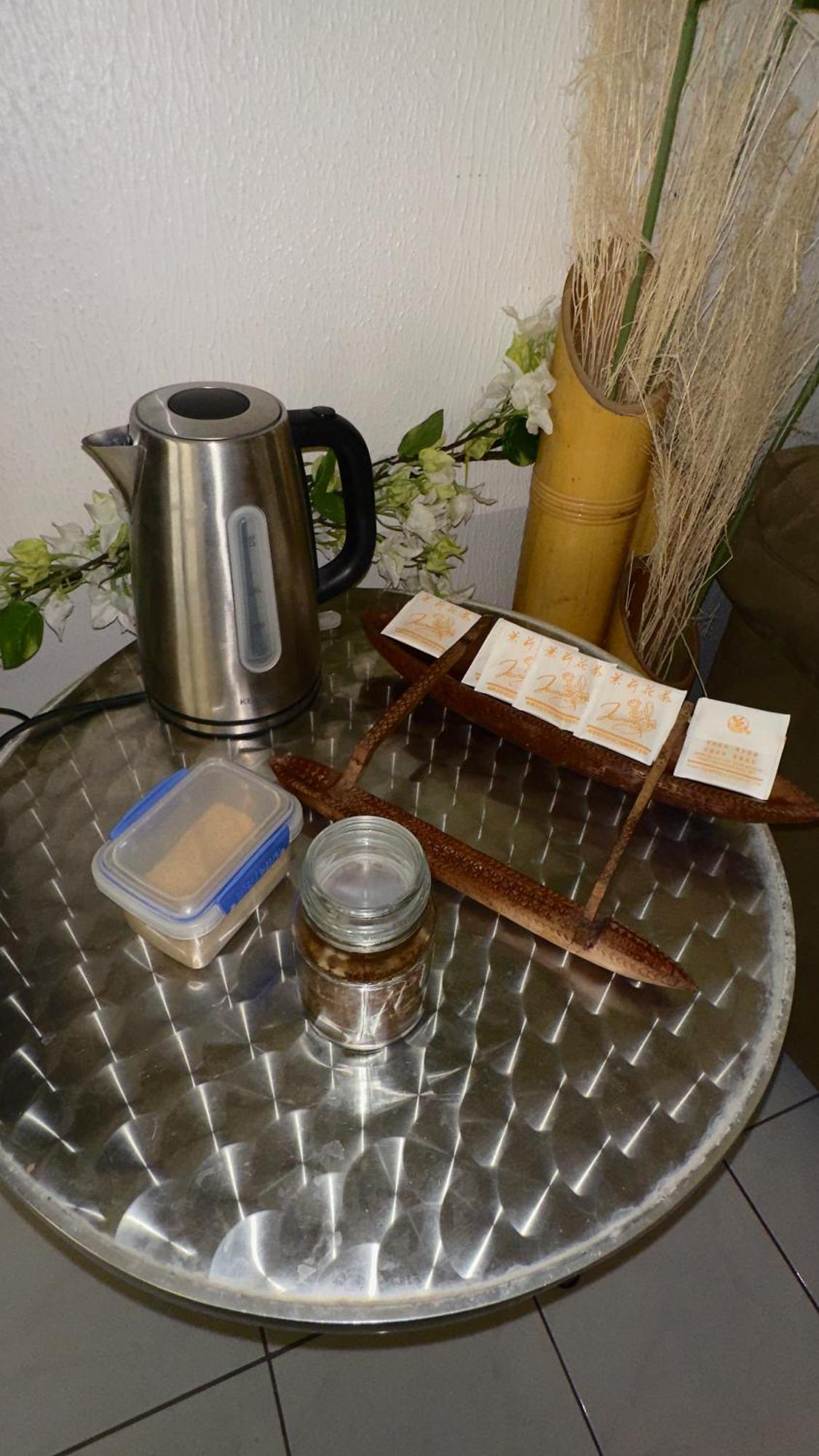 Vaiata Lodge アルヴ エクステリア 写真
